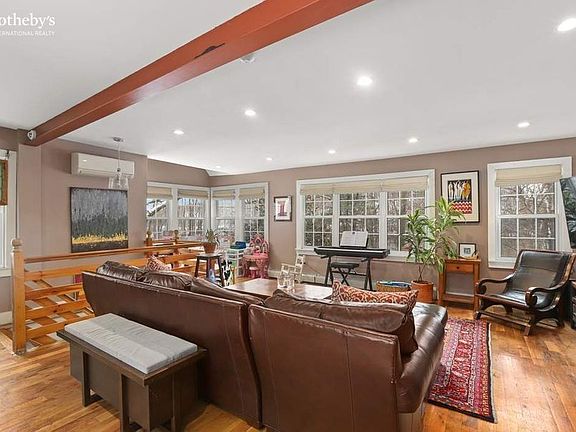 4th image of 2265 Edsall Ave