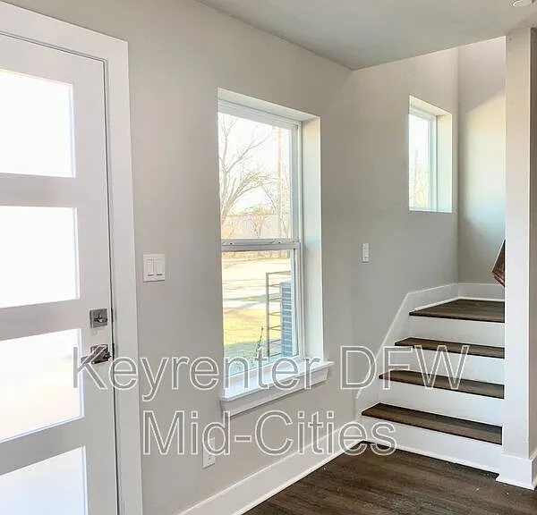 1431 Pearson St — Photo 10