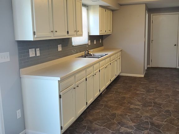 5th image of 635 Charter St #0