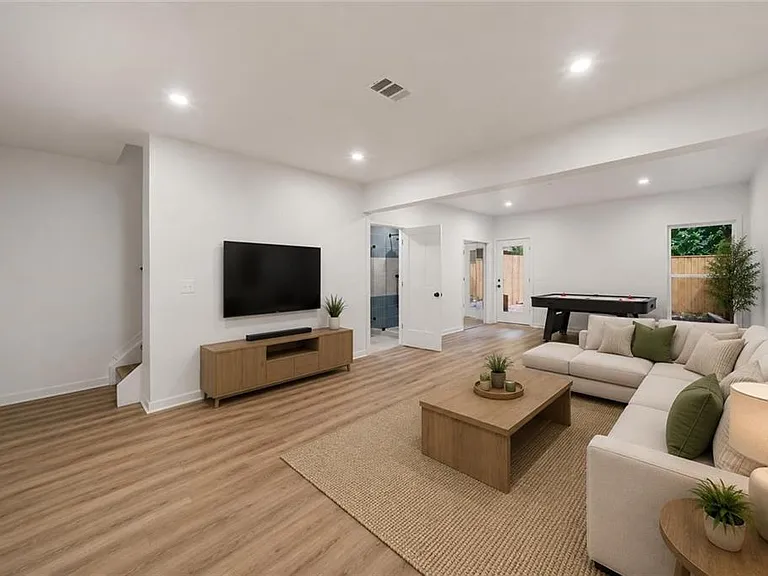 1105 Wedgewood Way — Photo 14