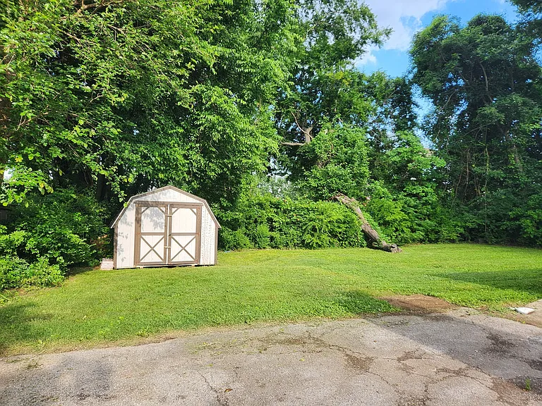 1306 White Blvd — Photo 5