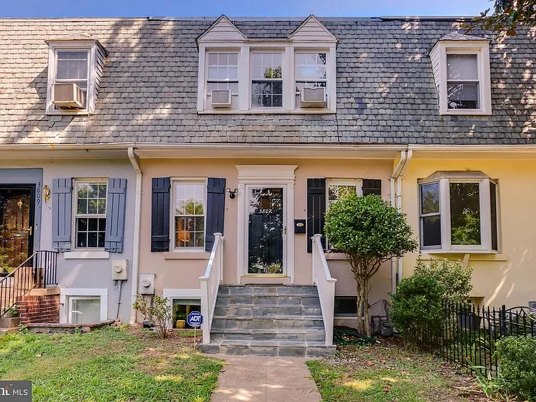 3807 S St NW — Photo 2