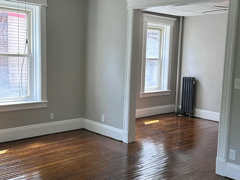 242 Fort Pleasant Ave #1L — Photo 9