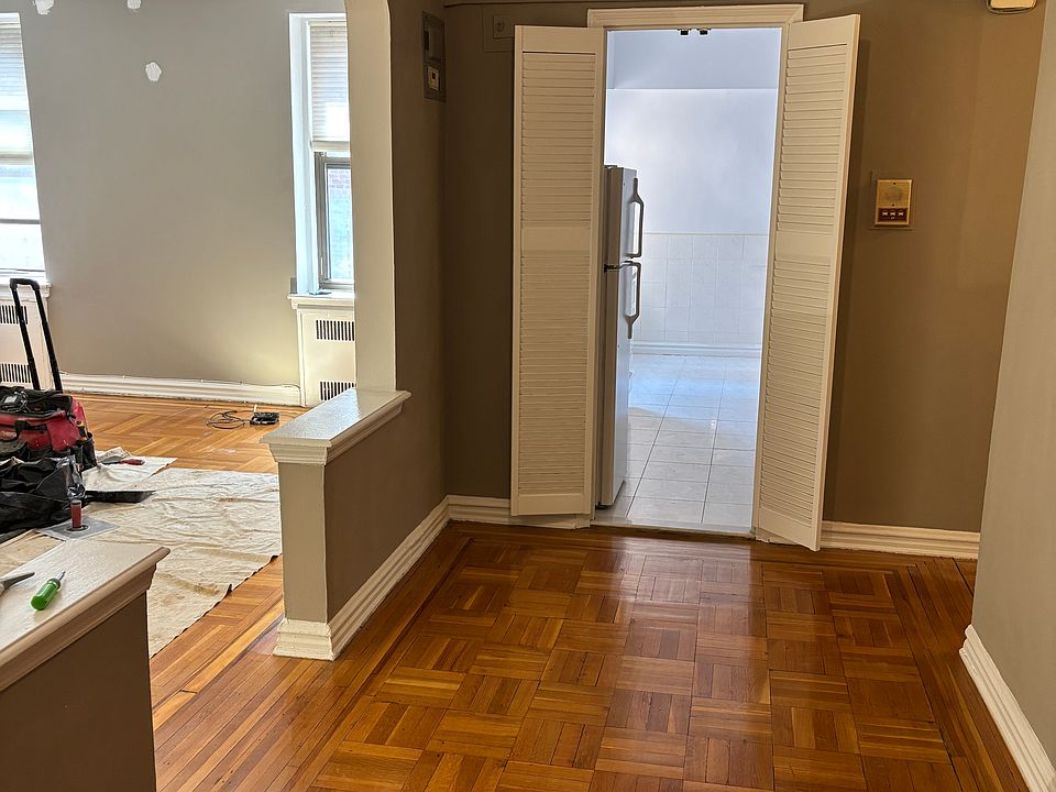 1st image of 4109 41st St APT 5D