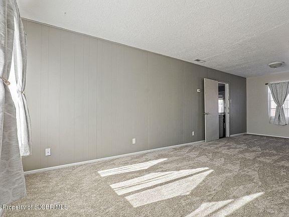 4th image of 1502 N Cochiti Ave