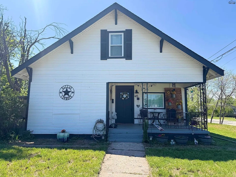 415 N Main St