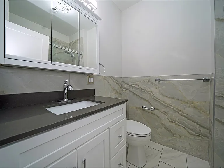 184 N Main St #207 — Photo 10