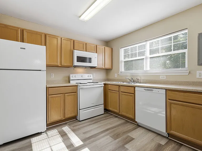 Carolina Cove — Photo 10