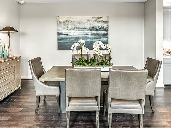 4th image of 8435 Newport Manor Trce