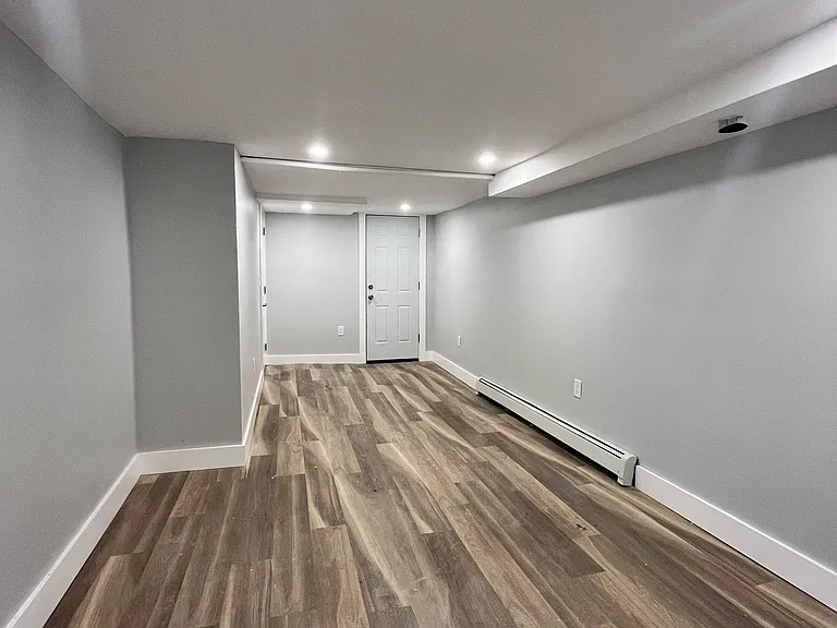 32 Clerk St #1 — Photo 5