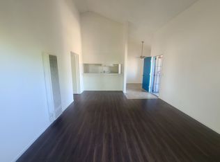 999 Raymond Ave APT 6, Long Beach, CA 90804