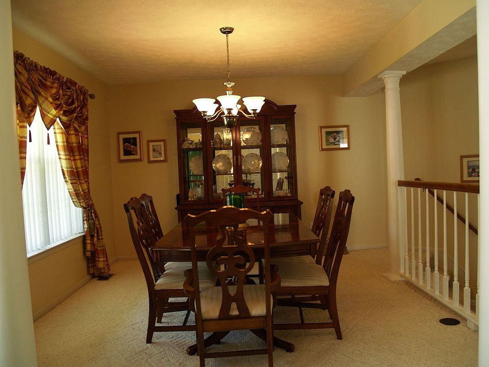 1st image of 806 Lantern Pl