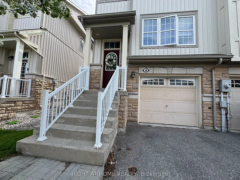 36 Farmstead Dr — Photo 1