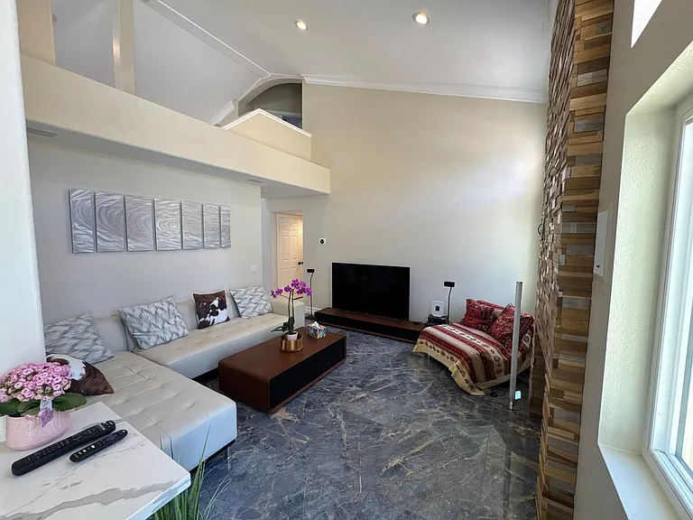 1659 Lisbon Pl — Photo 11