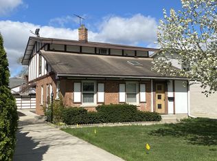 8212 N New England Ave, Niles, IL