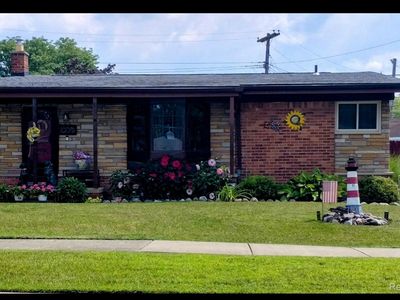 7370 Amboy St, Dearborn Heights, MI, 48127