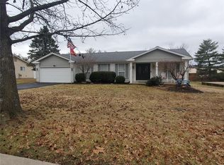 420 Royal Village Dr, Ballwin, MO