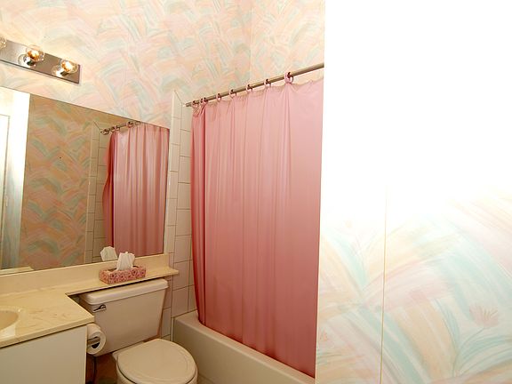 4th image of 9729 Sills Dr E APT 202