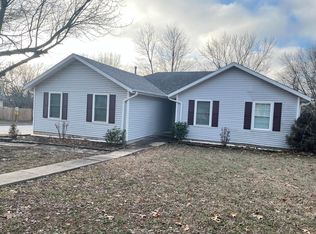 2860 W Cherokee St, Springfield, MO 65807