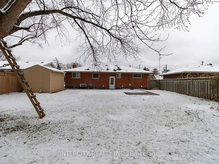 781 Drury Ln — Photo 30