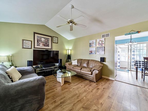 4th image of 3342 Sandwood Dr