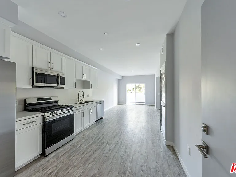 5506 Thornburn St #401 — Photo 8