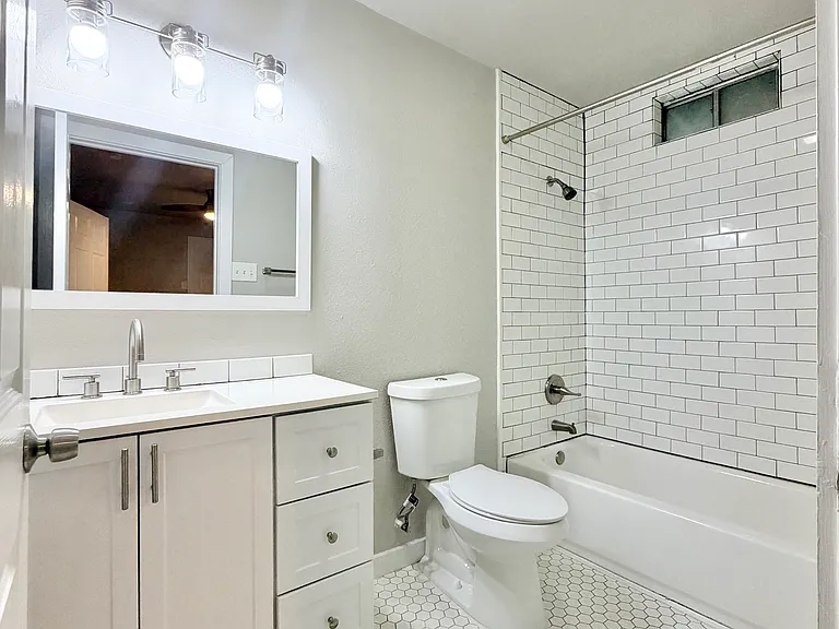 105 Dewitt St — Photo 20