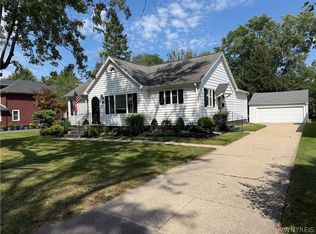 88 E Royal Pkwy, Buffalo, NY 14221
