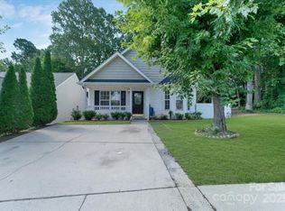 8421 Kings Creek Dr, Charlotte, NC 28273