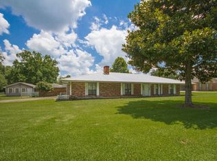 166 Flagstation Rd, Opelousas, LA 70570