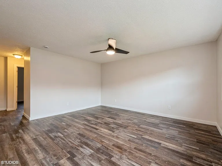 1116 Penny Ln — Photo 6