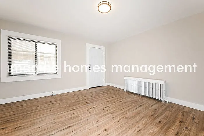 164 S 15th St #1 — Photo 10