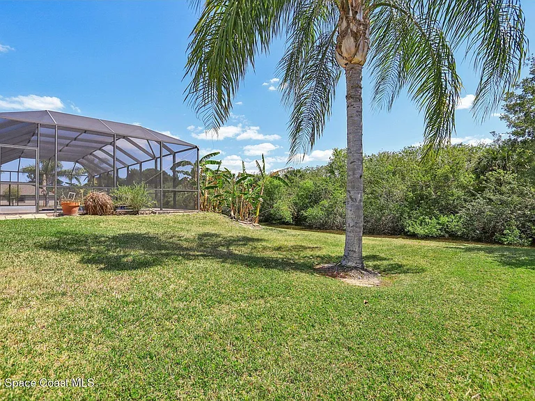 929 Hialeah St — Photo 43