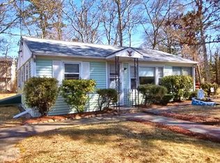 21 Plymouth Ave, Wareham, MA 02571