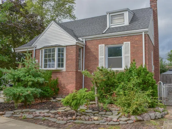 649 141st St, Hammond, IN 46327