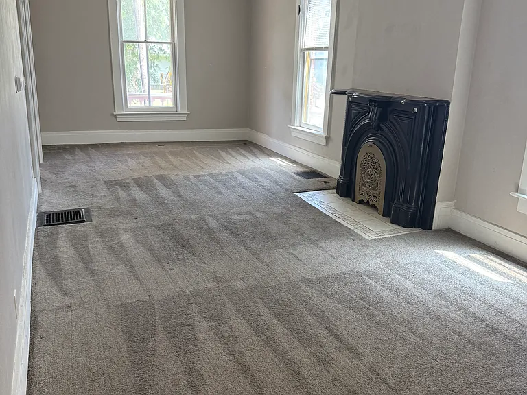 306 W Locust St #4 — Photo 7