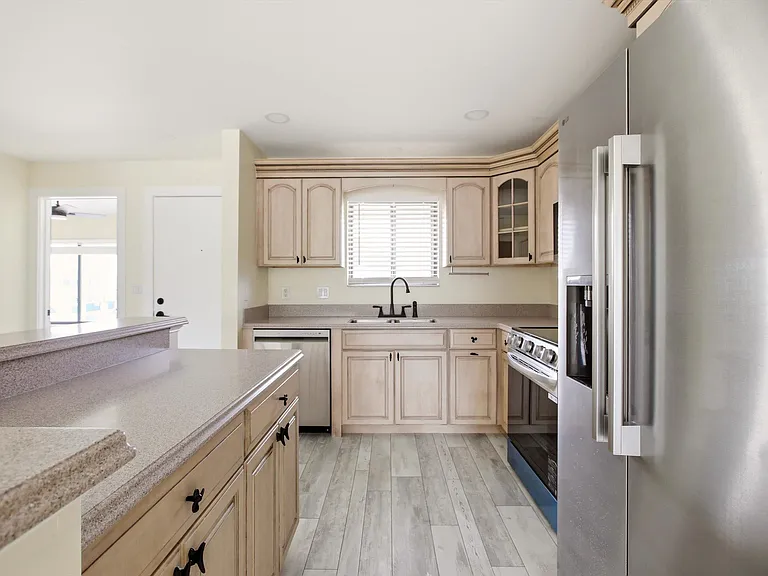 412 Southwind Dr #E2 — Photo 6