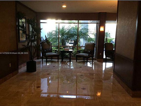 4th image of 2851 NE 183rd St APT 508E
