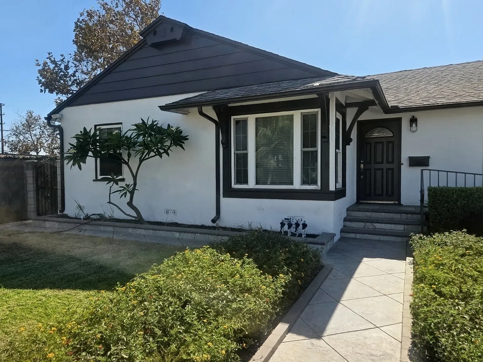 Comolette St, Downey — Photo 1