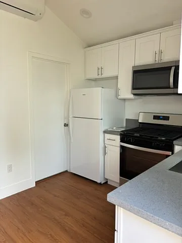 Studio, 282 sqft, $1,650 — Photo 3