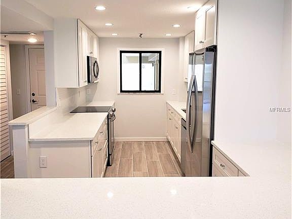 2nd image of 1104 Benjamin Franklin Dr APT 318