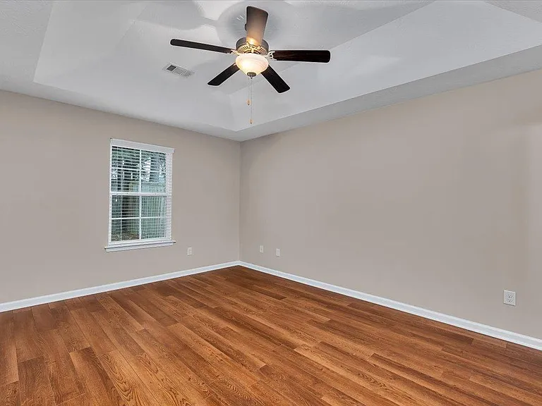 2678 York Dr — Photo 8