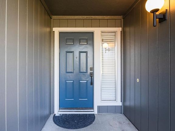4th image of 5981 Sawyer Cir