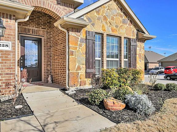 2nd image of 3228 Sunny Hill Way