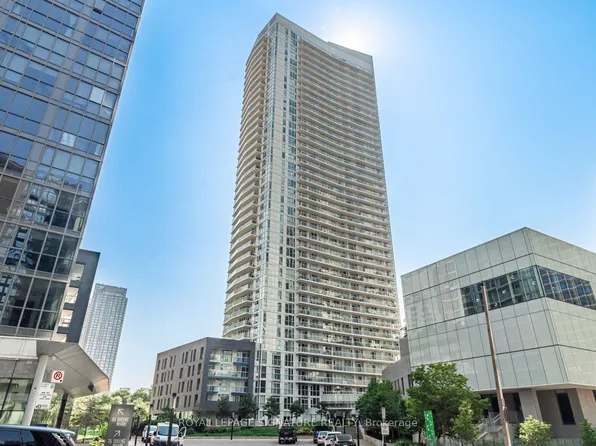 75 Queens Wharf Rd, Toronto, ON