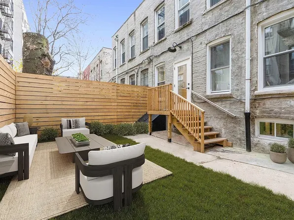 30 Lefferts Avenue image 1 of 9