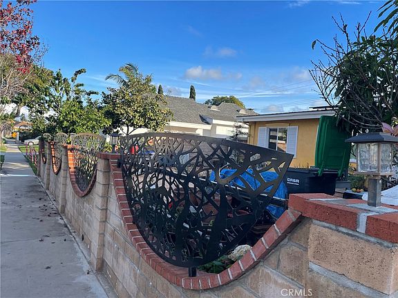 3rd image of 825 Sonora Rd