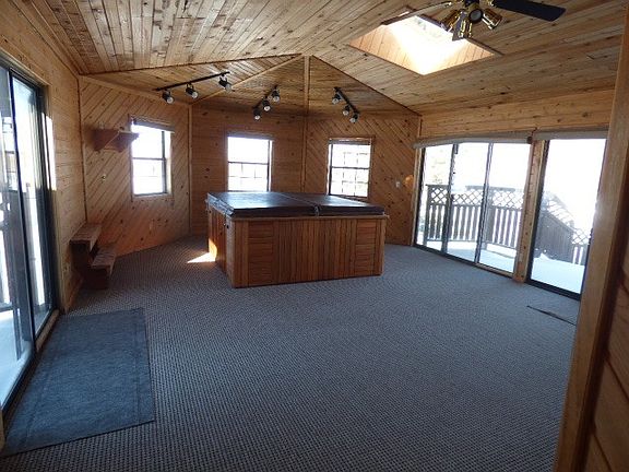 4th image of 1001 Cook Ave