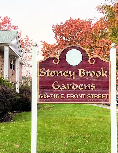 Stoney Brook Gardens Photo 1