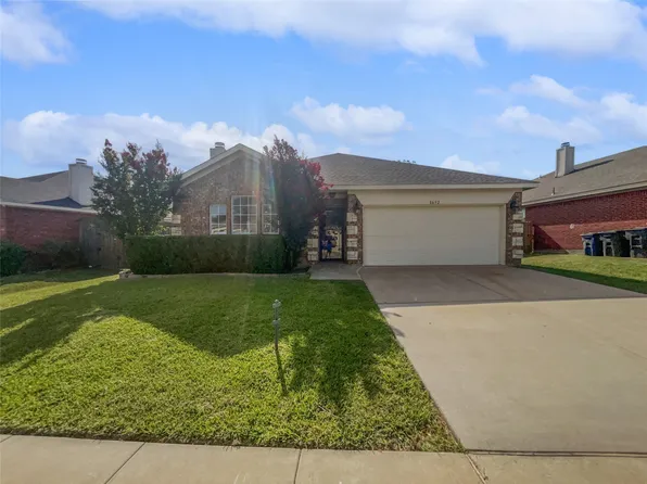 8632 Rainy Lake Dr, Fort Worth, TX 76244